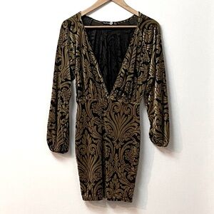 Boohoo Plunge Neckline Dress NWOT